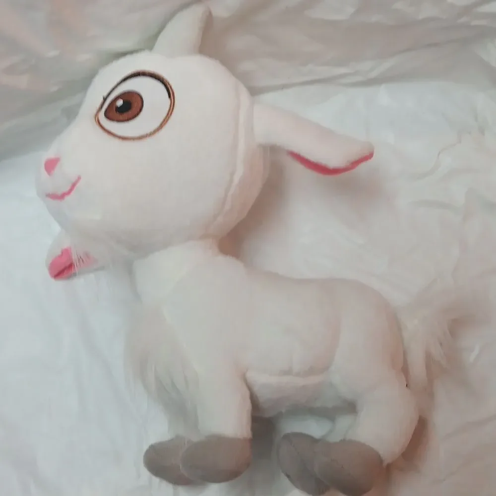 Despicable Me Cute White Goat Plush Toy 10